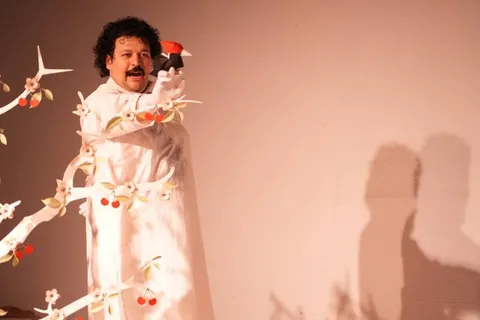 «درخت گیلاس» به تماشاخانه مهر حوزه هنری می‌آید