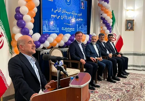 بزرگ‌ترین هیئت تجاری ایران در دهه اخیر راهی روسیه شد