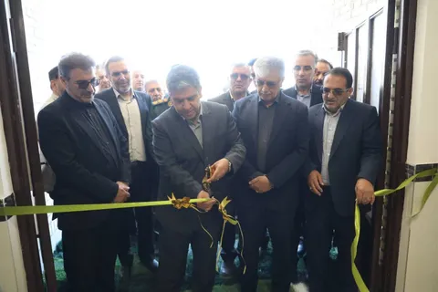 نخستین مدرسه جایگزین مدارس سنگی و زمین چمن مصنوعی روستای لمعه‌دشت خلخال به بهره‌برداری رسید