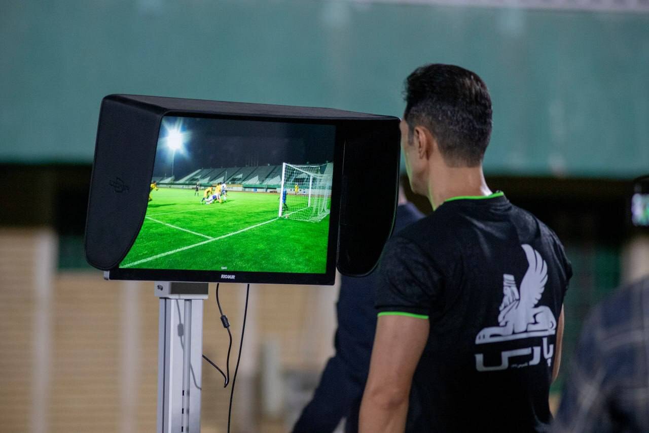 تاج: همه بازی‌های لیگ برتر فوتبال با VAR برگزار می‌شود/ مربیان لیگ باید با تیم ملی امید همکاری کنند