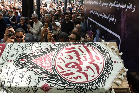 مراسم تشییع ایرج 