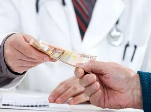 پزشک متخلف در ایلام به پرداخت ۶۰۰ میلیون ریال جزای نقدی محکوم شد