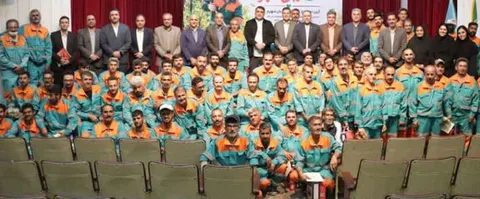قدردانی از ۱۸۵ پاکبان شهر سمنان