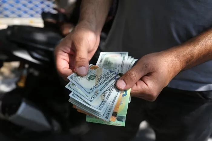 وال‌استریت‌ژورنال: ایران میلیاردها دلار را از طریق بانک‌های آمریکا جابجا می‌کند