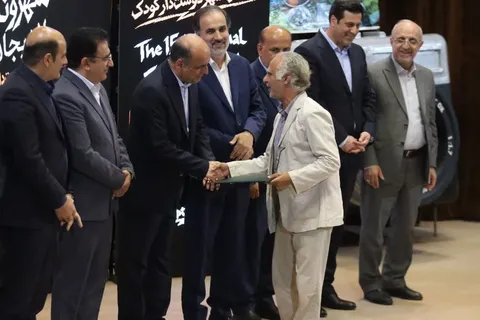 اختتامیه جشنواره تئاتر خیابانی شهروند لاهیجان برگزار شد
