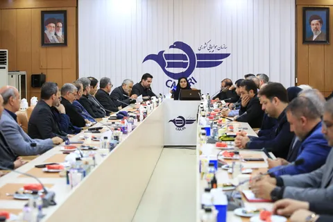 جلسه قرارگاه حمل و نقل هوایی ستاد تشییع رهبر شهید انقلاب با حضور وزیر راه و شهرسازی