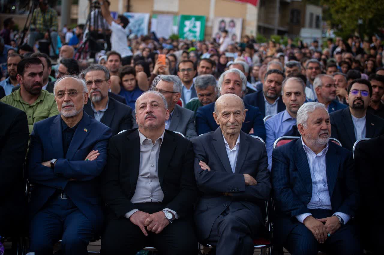 طاهرخانی: با برگزاری هفته فرهنگی قزوین شاهد نشاط و شادمانی مردم در استان بودیم