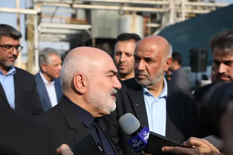 استاندار: نگاه وزارت تعاون به خوزستان توسعه‌محور و مسئله‌گراست / بانک‌های توسعه‌ای و رفاه کارگران در کنار پروژه‌های عمرانی خوزستان قرار گرفتند