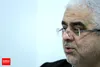 غصه می خورم برای کسانی که برای پیروزی قاتل شهید سلیمانی دعا می کردند تا اصلاح طلبان جان نگیرند!/ آنهایی که برای تخریب ظریف انرژی می‌گذارند، خودشان کجای تاریخ خواهند بود؟