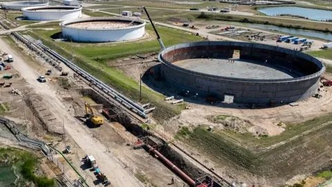 US strategic petroleum reserves hit lowest level since 1983