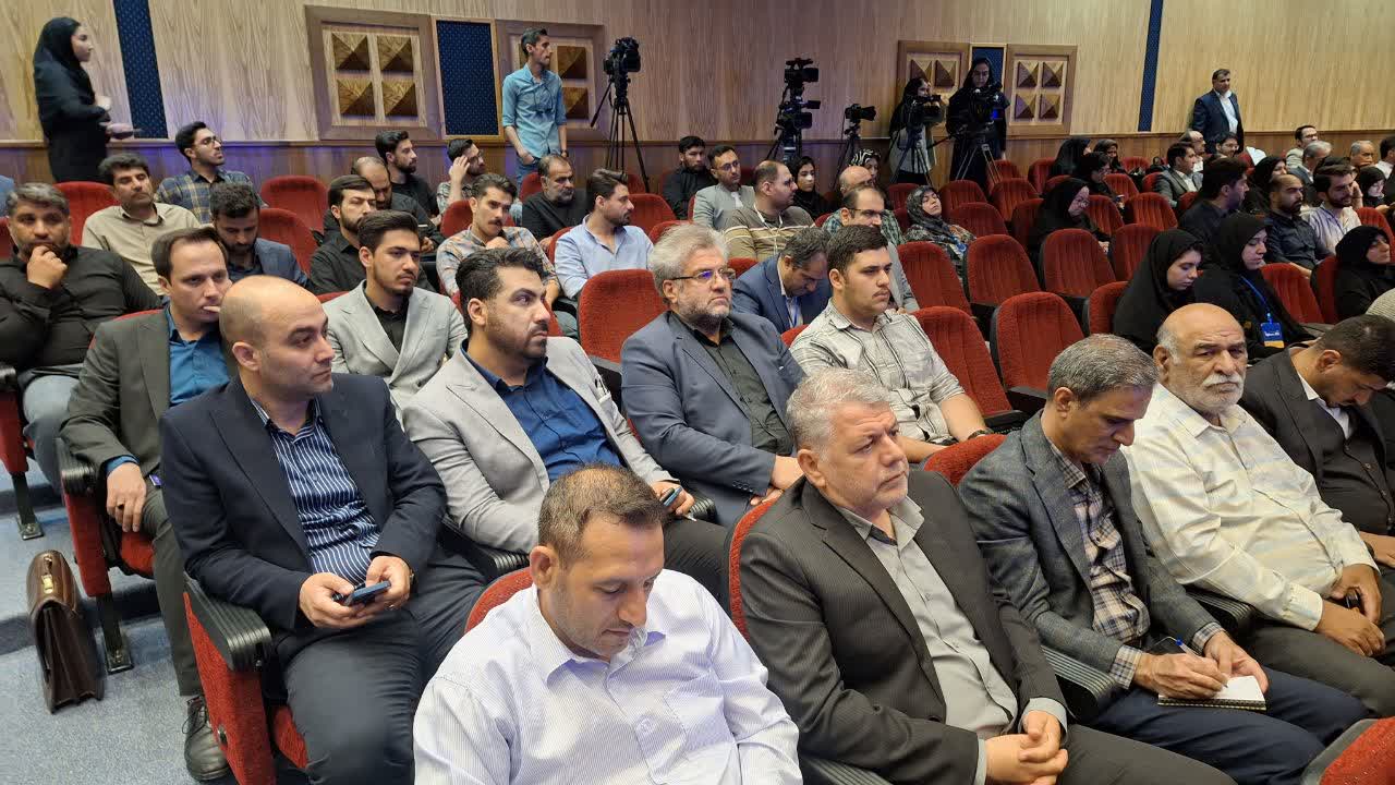 قزوین؛ قطب طلایی سرمایهگذاری و بهشت صنایع ایران/ استراتژی نوین ما پیوند صنعت و دانشگاه برای جهش بهرهوری است. قزوین؛ قطب طلایی سرمایهگذاری و بهشت صنایع ایران/ استراتژی نوین ما پیوند صنعت و دانشگاه برای جهش بهرهوری است.
