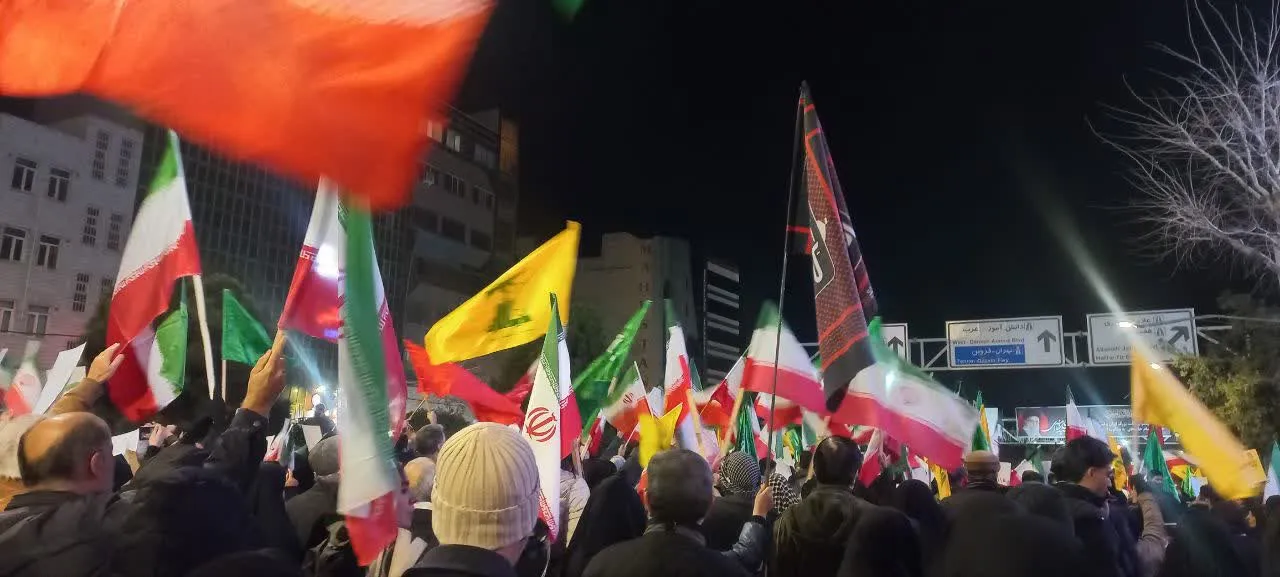 البرزی‌ها در چهارمین شب هم پای کار بودند