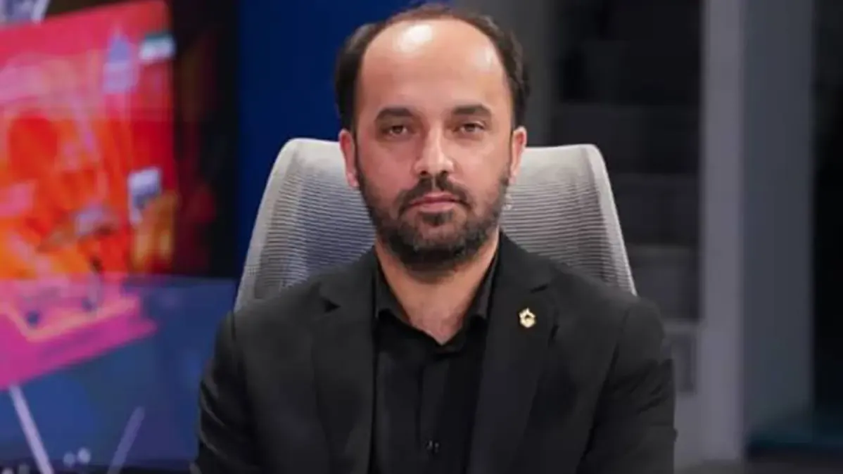 یک خودرو پشت سر هم از کارت آزاد جایگاه سوختگیری نکند