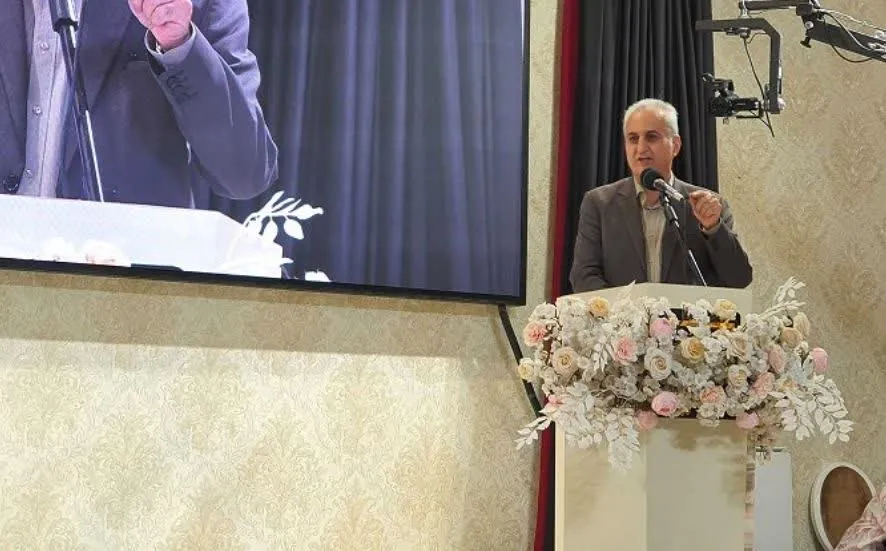 نقش جامعه داروسازی در تقویت تاب‌آوری اجتماعی و اعتماد عمومی