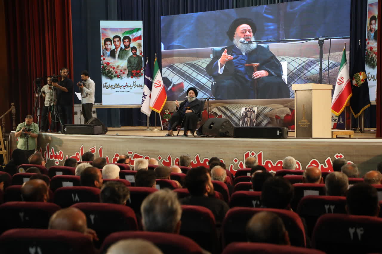 استاندار خوزستان: جهان‌آرا الگویی تمام‌عیار برای نسل امروز است / نام جهان‌آرا هیچ‌گاه خاموش نخواهد شد