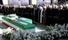 نماز بر پیکرهای مطهر رهبر شهید و خانواده ایشان به امامت آیت‌الله سبحانی برگزار شد