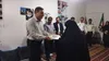 استاندار بوشهر با خانواده شهید اخلاقی در جم دیدار کرد