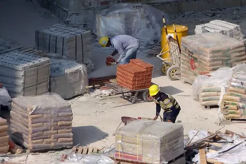 سیگنال مثبت بانک مرکزی به ساختمان‌سازها / در بازار مصالح چه خبر است ؟+جدول قیمت