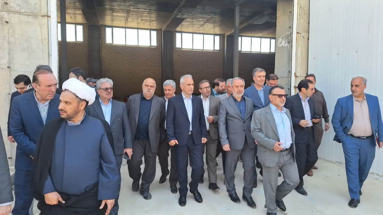 بازدید مدیرعامل سازمان تعاون روستایی کشور از سردخانه ۳۲ هزار تنی هلدینگ طراوت نوین تاکستان بازدید مدیرعامل سازمان تعاون روستایی کشور از سردخانه ۳۲ هزار تنی هلدینگ طراوت نوین تاکستان