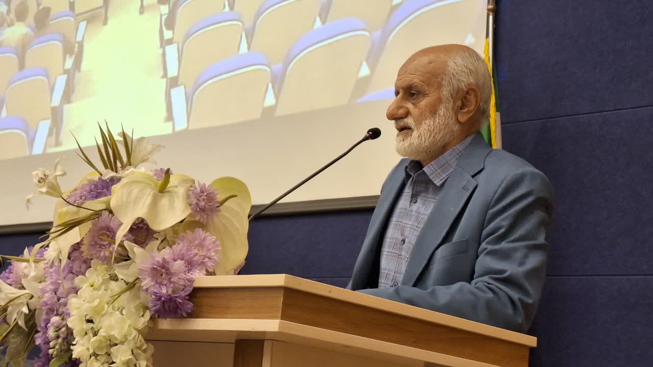 روسای کانونهای بازنشستگان قزوین: معیشت، درمان و وام؛ سه مطالبه اصلی بازنشستگان از تأمین اجتماعی روسای کانونهای بازنشستگان قزوین: معیشت، درمان و وام؛ سه مطالبه اصلی بازنشستگان از تأمین اجتماعی