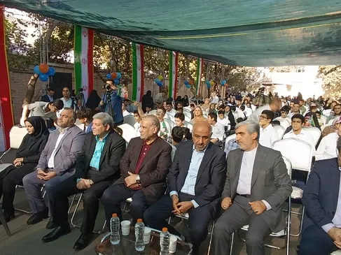۲۸۰۸ دانش‌آموز بازمانده از تحصیل امسال به مدرسه بازمی‌گردند/ جداسازی کودکان را درست نمی‌دانیم