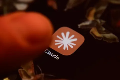 واترمارک نامرئی Claude کاربران را نگران کرد