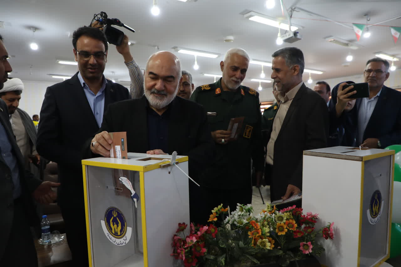 استاندار خوزستان: هیچ دانشآموز مستعدی نباید از تحصیل باز بماند / توسعه فضاهای آموزشی و حمایت از دانشآموزان زیربنای پیشرفت استان است استاندار خوزستان: هیچ دانشآموز مستعدی نباید از تحصیل باز بماند / توسعه فضاهای آموزشی و حمایت از دانشآموزان زیربنای پیشرفت استان است