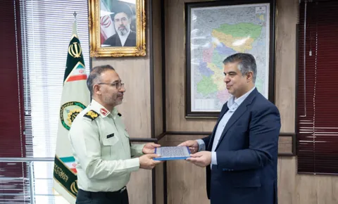 فرمانده انتظامی استان مرکزی کسب رتبه عالی استانداری در ارزیابی عملکرد سال ۱۴۰۴ را تبریک گفت