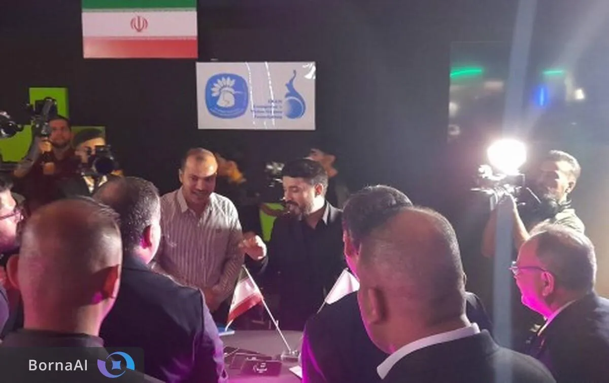 وزیر ورزش عراق از پاویون ایران در نخستین نمایشگاه بازی این کشور بازدید کرد