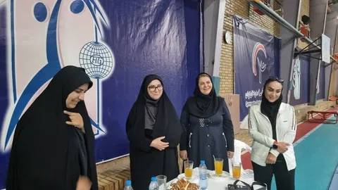 بازدید معاون وزیر ورزش از اردوی تیم ملی ترامپولین/ محمدیان: تصویری شایسته از دختران ورزشکار ایران در دنیا ارائه کنید