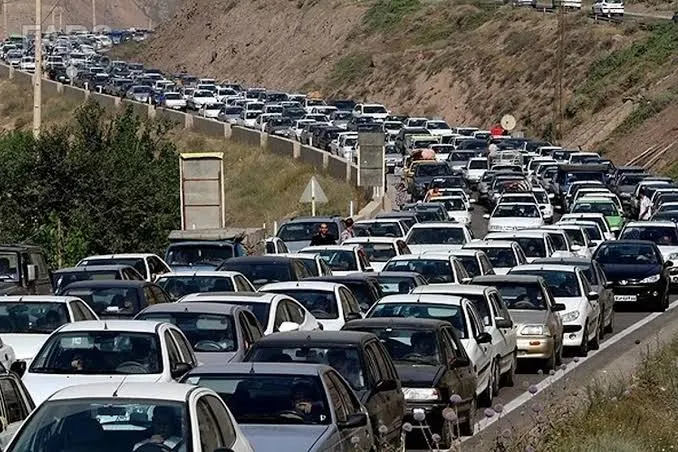ترافیک سنگین در چالوس و آزادراه قزوین–کرج