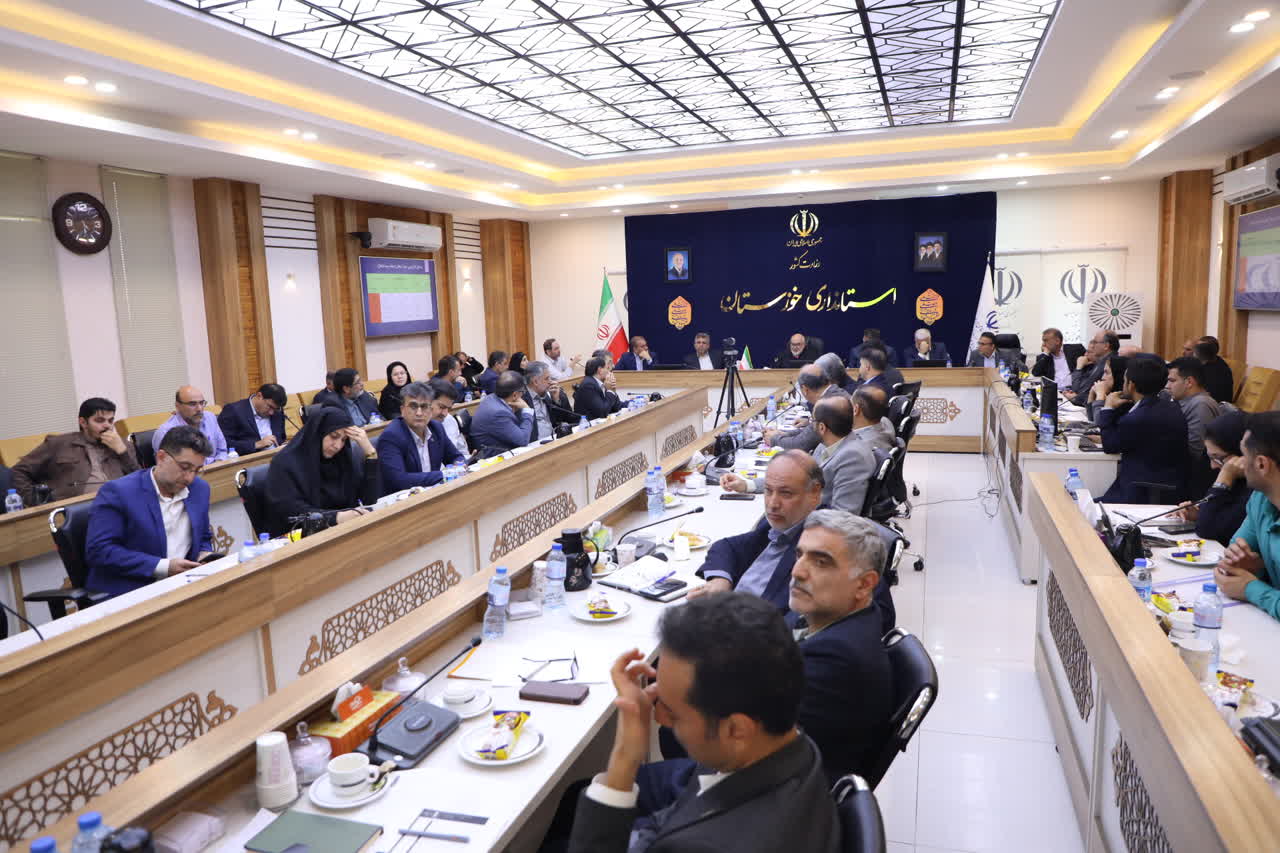 استاندار: تمرکز اشتغال خوزستان باید بر صنایع میاندستی و پاییندستی باشد / نگاه صرف اداری به اشتغال راهگشا نیست استاندار: تمرکز اشتغال خوزستان باید بر صنایع میاندستی و پاییندستی باشد / نگاه صرف اداری به اشتغال راهگشا نیست