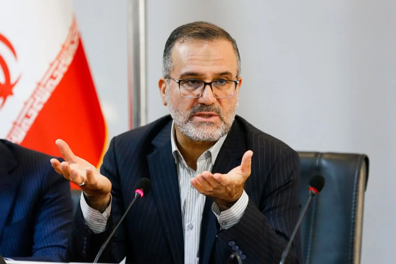 معاون استاندار اصفهان تأکید کرد: پایداری ایران در گرو رویکرد «پدافند مردم‌محور»