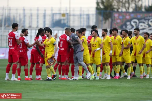 حقیقی: زحمات تارتار نباید نادیده گرفته شود/ پرسپولیس پنجاه درصد شانس قهرمانی دارد