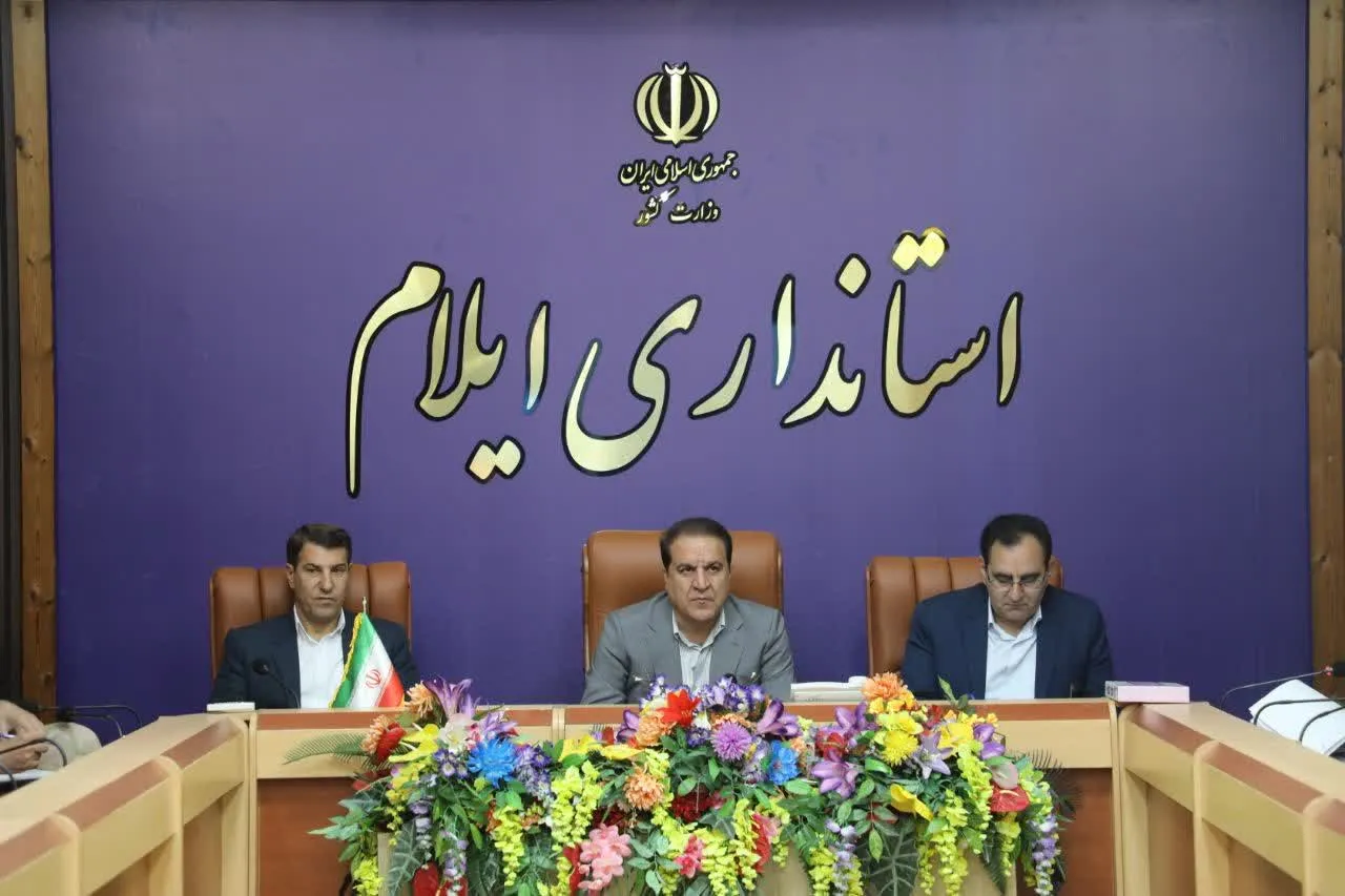 استاندار ایلام: میانگین تردد ماهانه از مرز مهران از جمعیت استان بیشتر است/ مطالعات مرزهای چیلات و هلاله شمالی تسریع شود