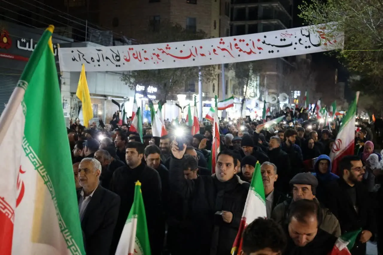 خروش انقلابی مردم ولایت مدار شهرکرد در شب چهارشنبه سوری