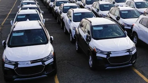فقط ۶۲ هزار خودرو از ۲۱۲ هزار ثبت‌سفارش وارد کشور شد