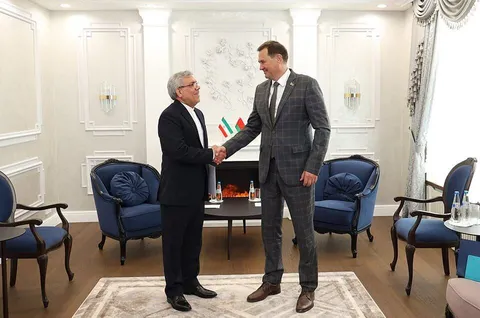 تقدیم رونوشت استوارنامه سفیر ایران به وزیر امور خارجه بلاروس