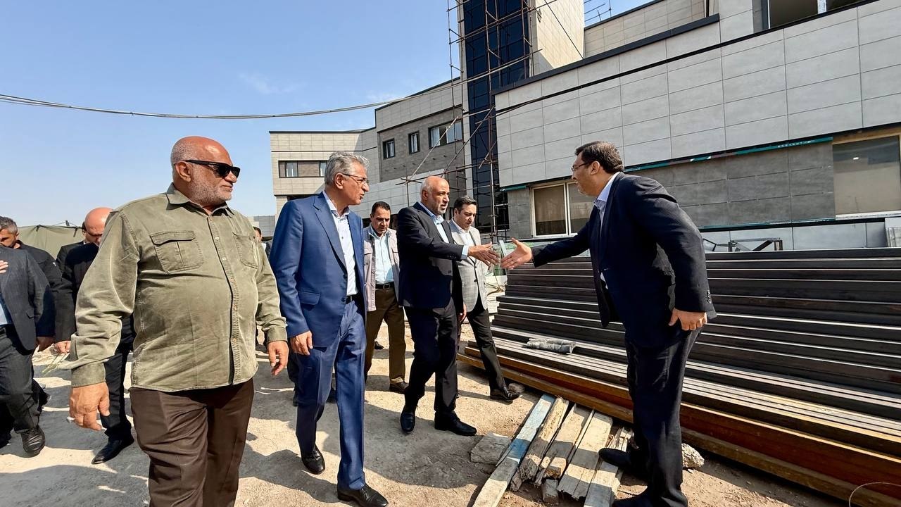 استاندار: سفر وزیر کار به خوزستان فرصتی برای پیگیری مطالبه های کارگری و احیای واحدهای تولیدی شد