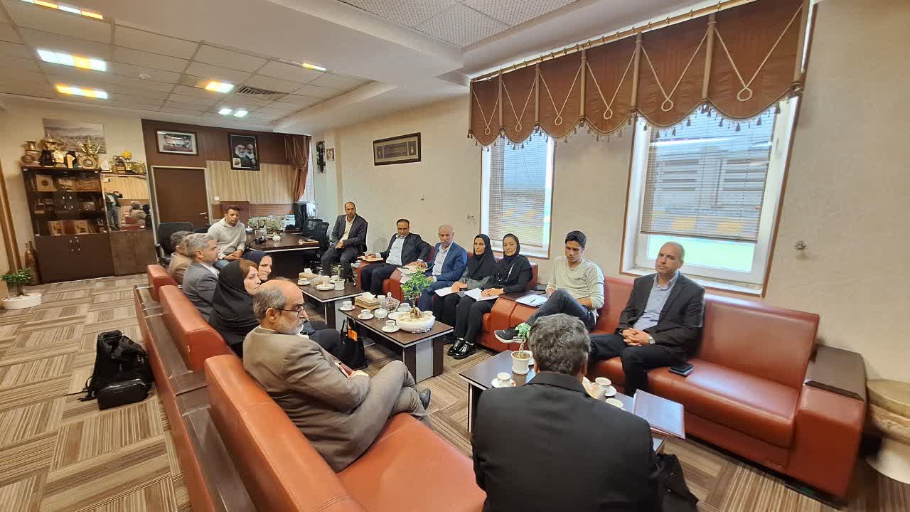 روایت دبیران و مسئولان از چالش‌ها و دستاوردهای ورزش همگانی قزوین / هدف‌گذاری در توسعه ورزش محله‌ محور