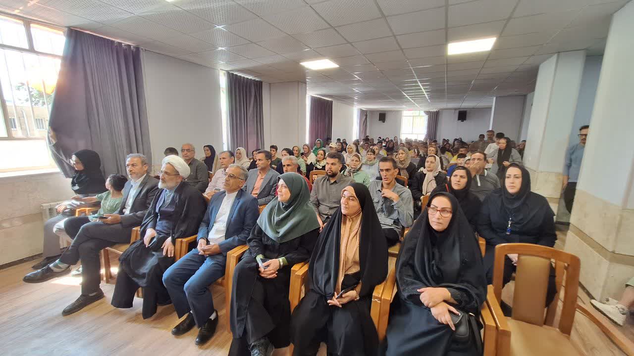 تحصیل یک هزار و ۵۰ دانش‌آموز استثنایی در ۲۲ مدرسه قزوین / توسعه خدمات و زیرساخت‌های آموزشی در دستور کار است