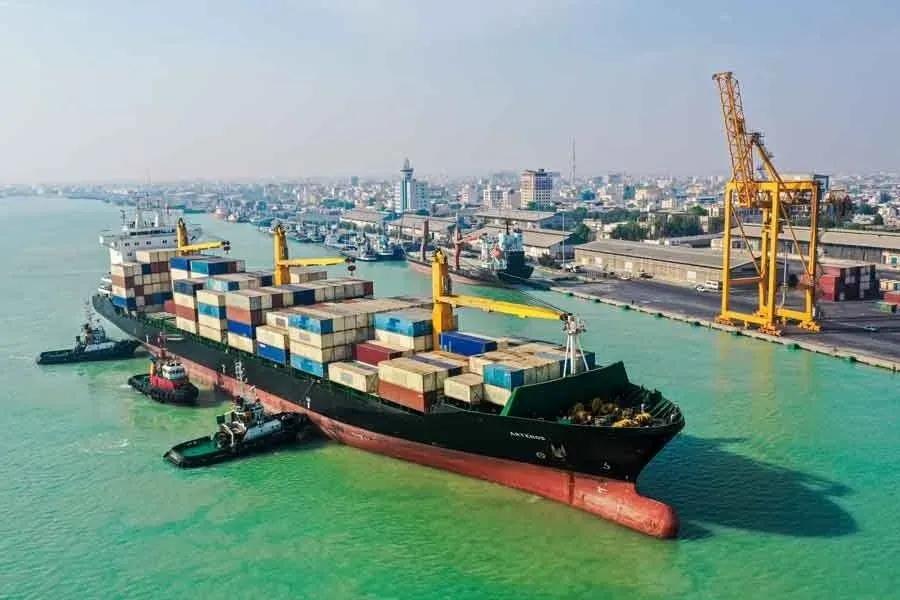 حركة الشحن العابر في ميناء بوشهر تنمو بنسبة 385%