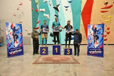 پاراسنگ‌نوردان مرکزی در قهرمانی کشور خوش درخشیدند؛ یک طلا و یک برنز برای استان