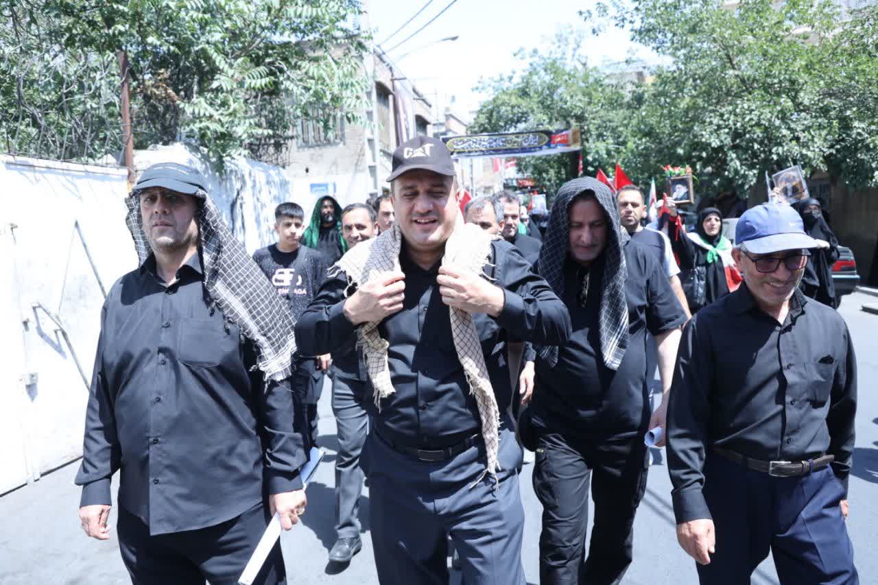 حضور معاونان استاندار قزوین در مراسم وداع با پیکر «شهید ایران»
