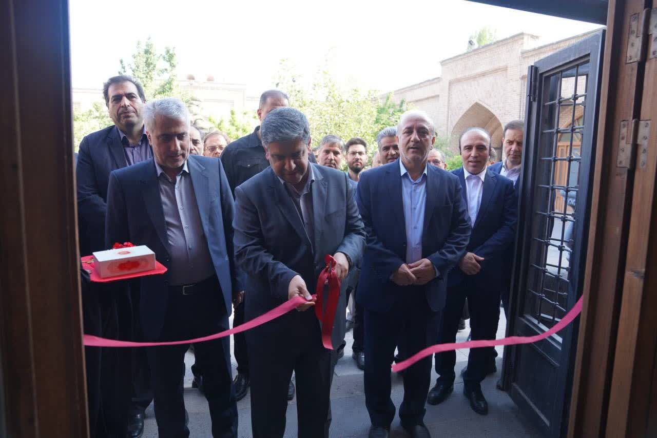 نمایشگاه «قاب توسعه» در اردبیل گشایش یافت/روایت دستاوردهای دولت چهاردهم در مسیر توسعه استان