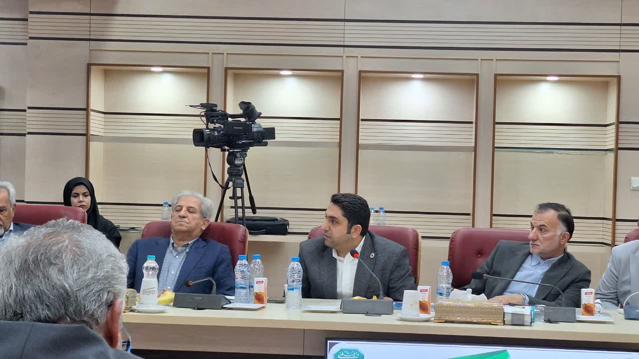 شرکت های خصولتی بایستی حسابهای بانکی خود را به استانهای محل استقرار کارخانه های خود منتقل کنند شرکت های خصولتی بایستی حسابهای بانکی خود را به استانهای محل استقرار کارخانه های خود منتقل کنند