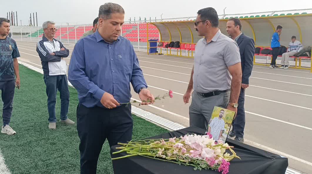 گرامیداشت یاد و خاطره سامان آران مربی فقید فوتسال شهرستان بافت در ورزشگاه شهید شهابی