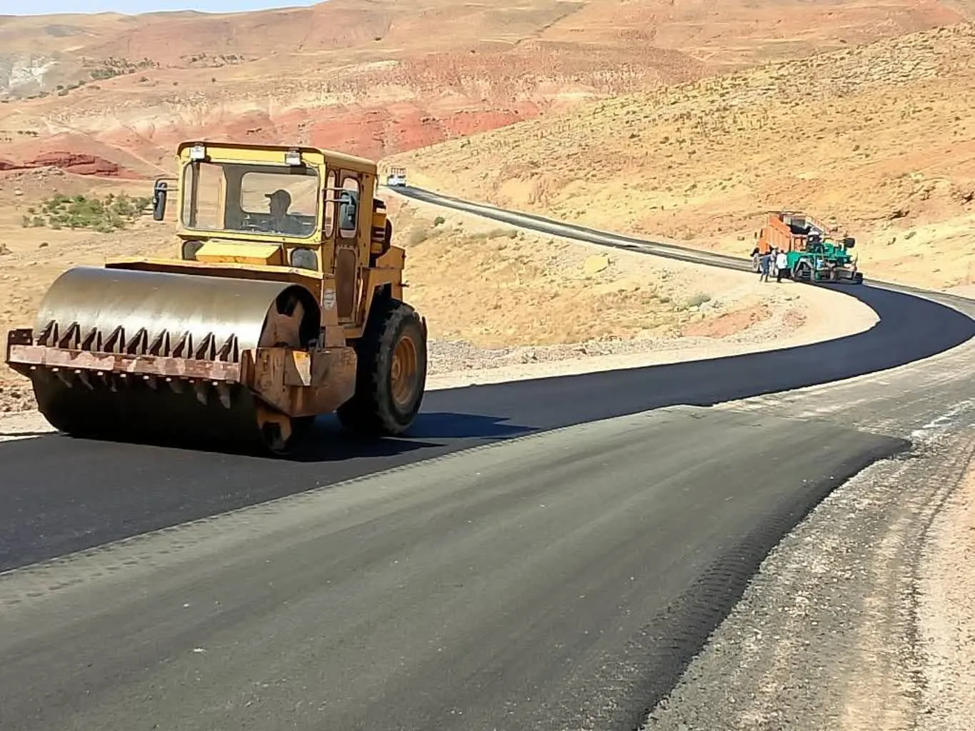 ۱۰۴ کیلومتر از راه‌های روستایی خراسان شمالی آسفالت شد / ۳۰ روستا صاحب راه آسفالته شدند