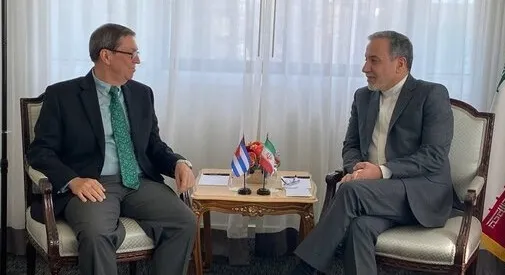 دیدار عراقچی با همتای کوبایی در حاشیه بریکس