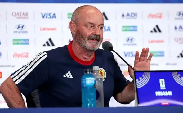 First coach resigns after World Cup elimination